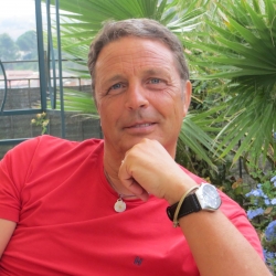 Dettagli - Simone Sangiorgi